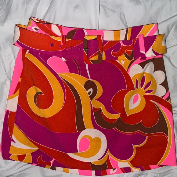 Express mini skirt! Never worn! 💕 - Picture 1 of 3